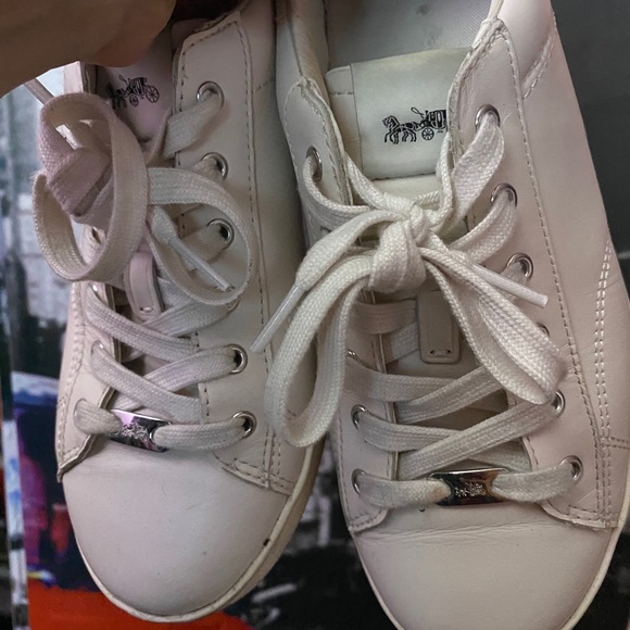 Coach Sz 9 - Picture 2 of 5